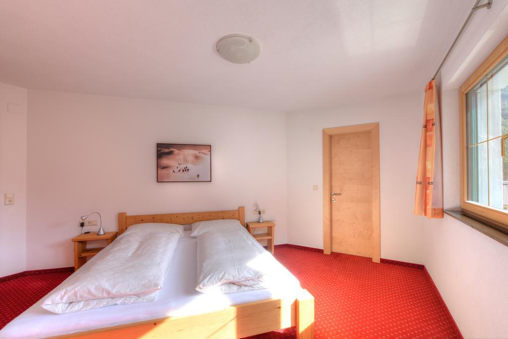 Appartement Strolz Schnann Room photo